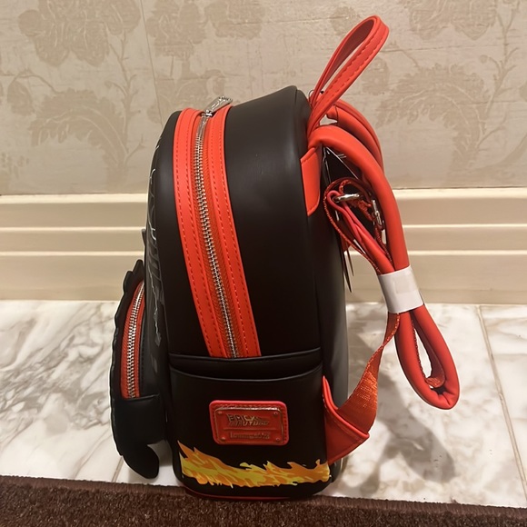 Loungefly Universal Studios exclusive Back to the Future backpack purse - Picture 2 of 4